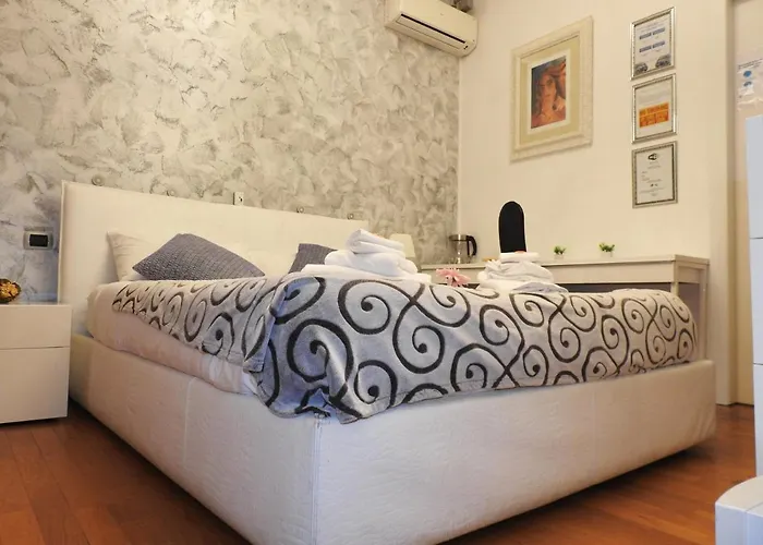 Sansiro47 2* Milan